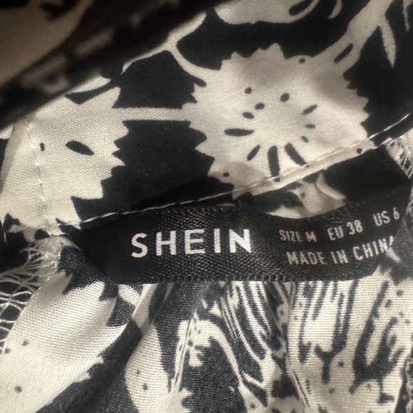 Floral Black and White Womens Maxi Dress Size Medium - Picture 4 of 8